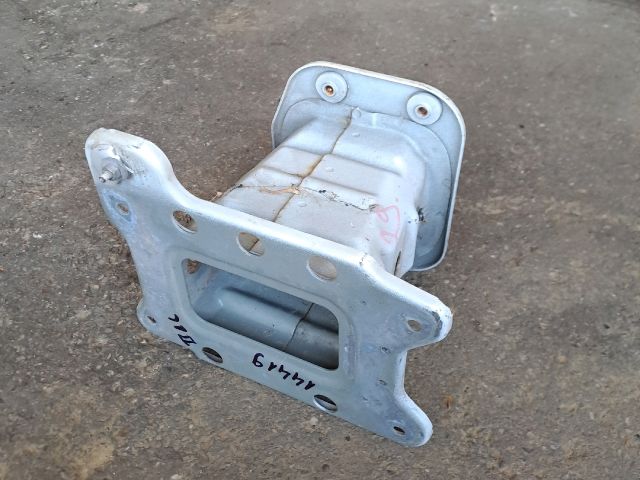 bontott OPEL ANTARA Bal Lökhárító Tartó Nyúlványvég