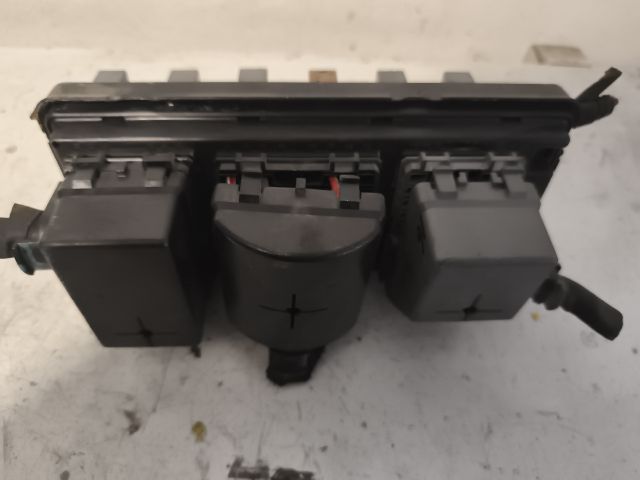 bontott OPEL ANTARA Biztosítéktábla Doboz