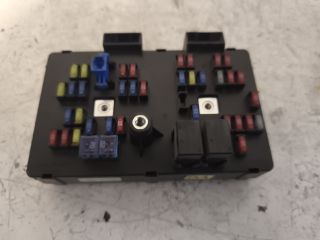 bontott OPEL ANTARA Biztosítéktábla Doboz