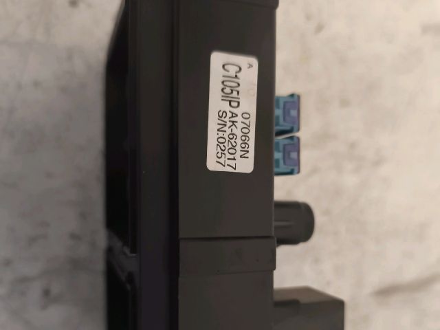 bontott OPEL ANTARA Biztosítéktábla Doboz