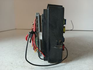 bontott OPEL ANTARA Biztosítéktábla Utastér