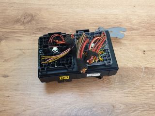 bontott OPEL ANTARA Biztosítéktábla Utastér