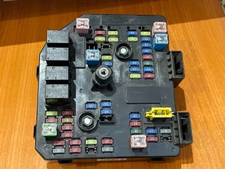 bontott OPEL ANTARA Biztosítéktábla Utastér