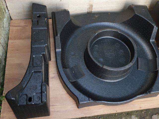 bontott OPEL ANTARA Csomagtér Tálca