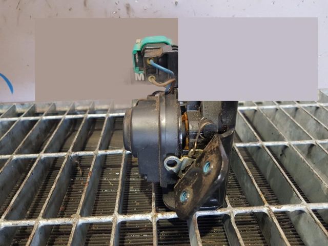 bontott OPEL ANTARA Csomagtérajtó Zárszerkezet