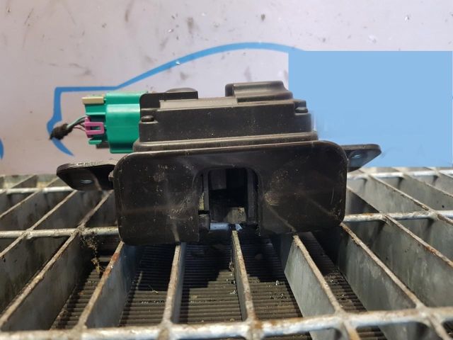 bontott OPEL ANTARA Csomagtérajtó Zárszerkezet