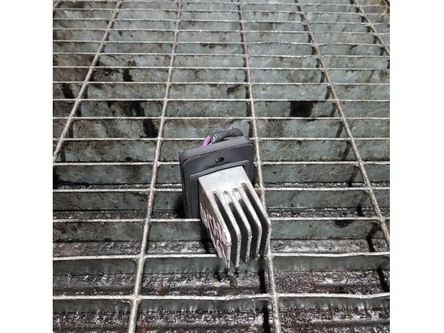 bontott OPEL ANTARA Előtét Ellenállás Fűtőmotor