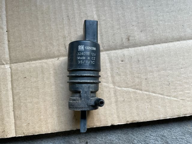 bontott OPEL ANTARA Első Ablakmosó Szivattyú