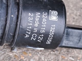 bontott OPEL ANTARA Első Ablakmosó Szivattyú