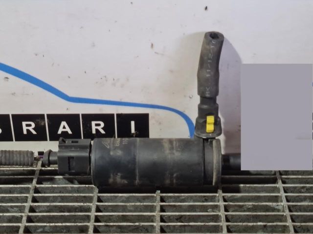 bontott OPEL ANTARA Első Ablakmosó Szivattyú