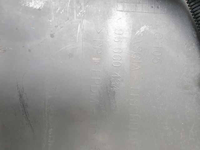 bontott OPEL ANTARA Első Lökhárító (Részeivel)