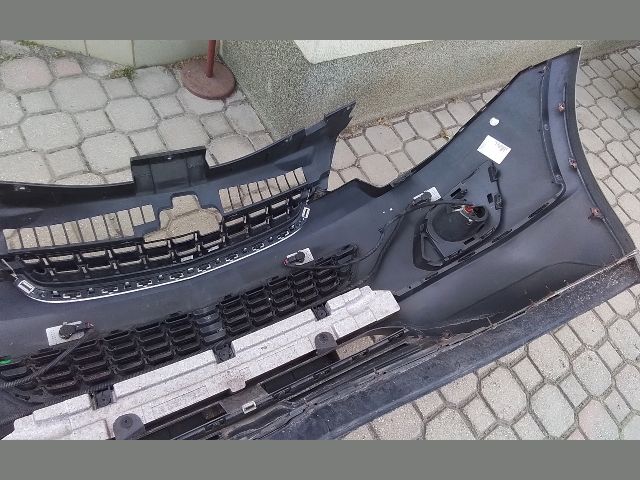 bontott OPEL ANTARA Első Lökhárító (Részeivel)