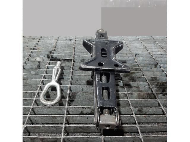 bontott OPEL ANTARA Emelő