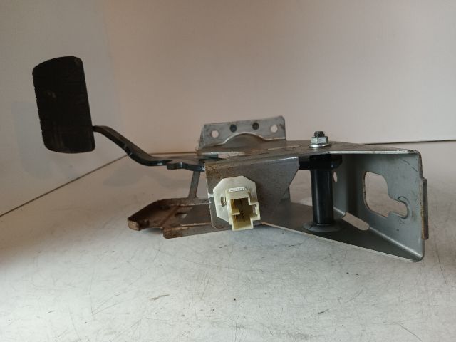 bontott OPEL ANTARA Fékpedál