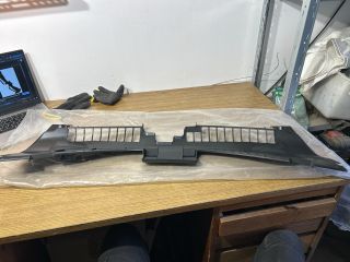 bontott OPEL ANTARA Felső Hűtő Légterelő