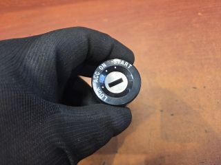 bontott OPEL ANTARA Gyújtáskapcsoló Zárbetét