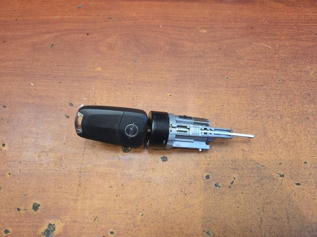 bontott OPEL ANTARA Gyújtáskapcsoló Zárbetét