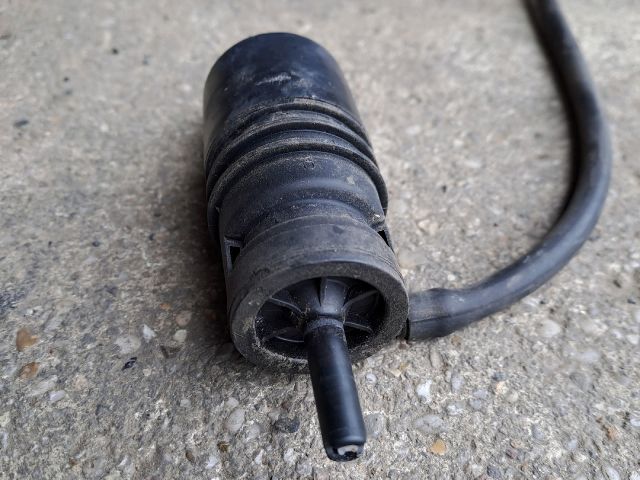 bontott OPEL ANTARA Hátsó Ablakmosó Szivattyú