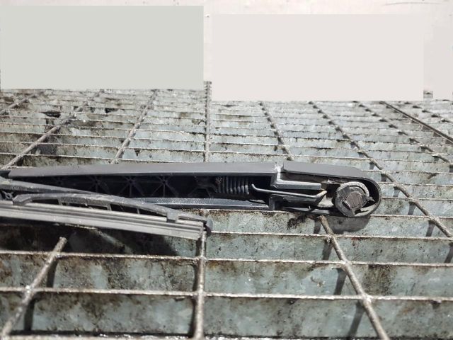 bontott OPEL ANTARA Hátsó Ablaktörlő Kar