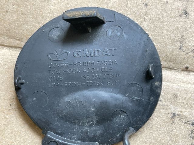 bontott OPEL ANTARA Hátsó Vonószem Burkolat