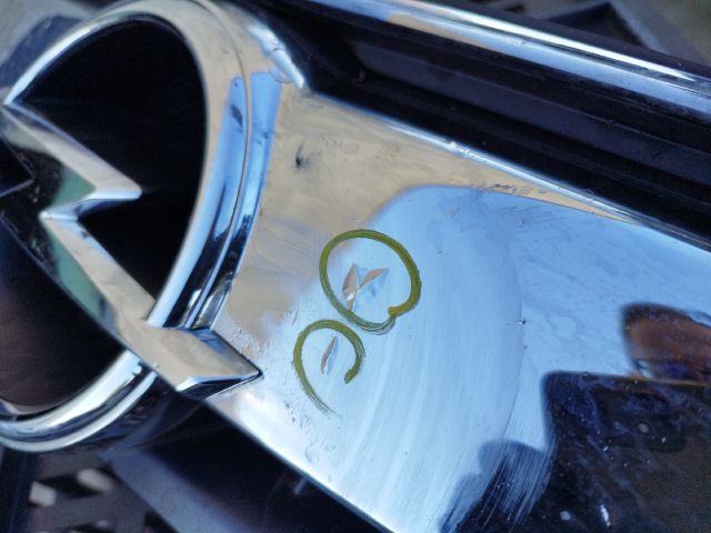 bontott OPEL ANTARA Hűtőrács