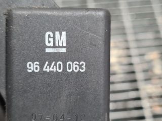 bontott OPEL ANTARA Izzító Relé