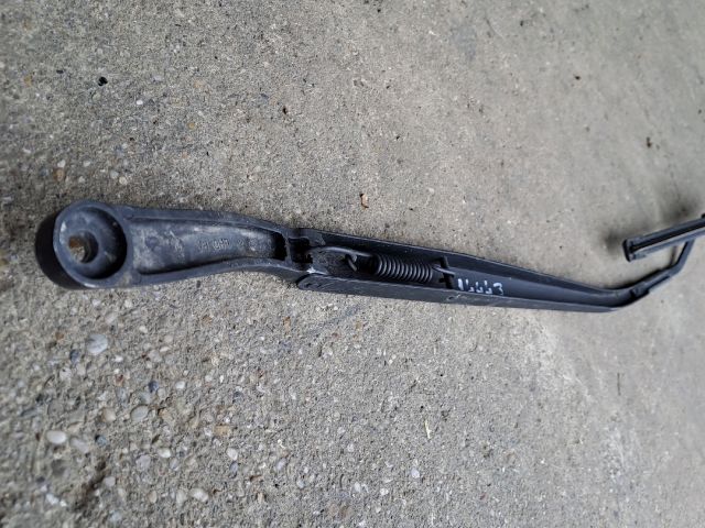 bontott OPEL ANTARA Jobb első Ablaktörlő Kar