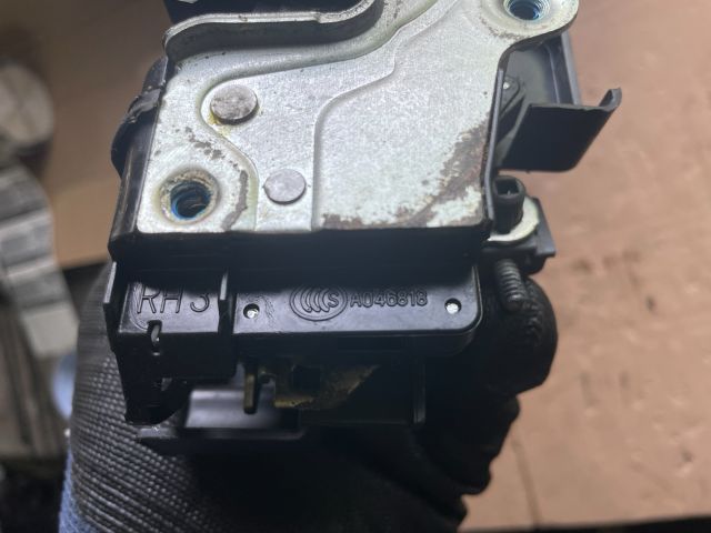 bontott OPEL ANTARA Jobb első Ajtózár