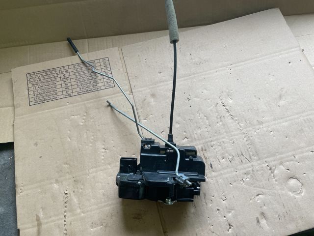 bontott OPEL ANTARA Jobb első Ajtózár