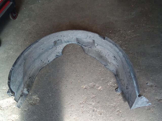 bontott OPEL ANTARA Jobb első Dobbetét (Kerékjárati, Műanyag)