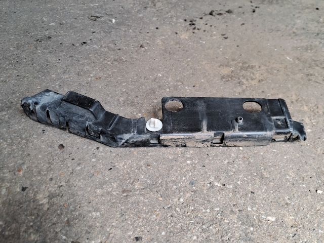 bontott OPEL ANTARA Jobb első Oldal Lökhárító Tartó (Műanyag)