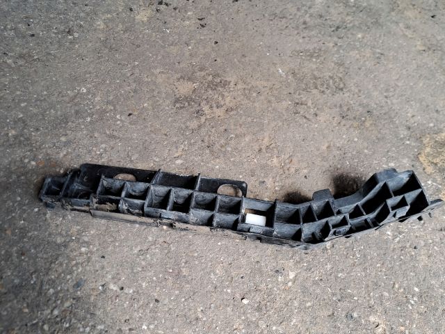 bontott OPEL ANTARA Jobb első Oldal Lökhárító Tartó (Műanyag)