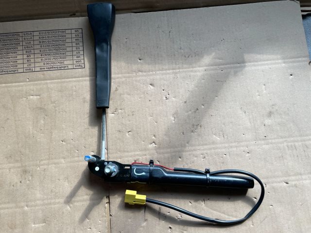 bontott OPEL ANTARA Jobb első Övfeszítő