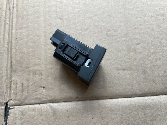 bontott OPEL ANTARA Jobb első Ülésfűtés Kapcsoló