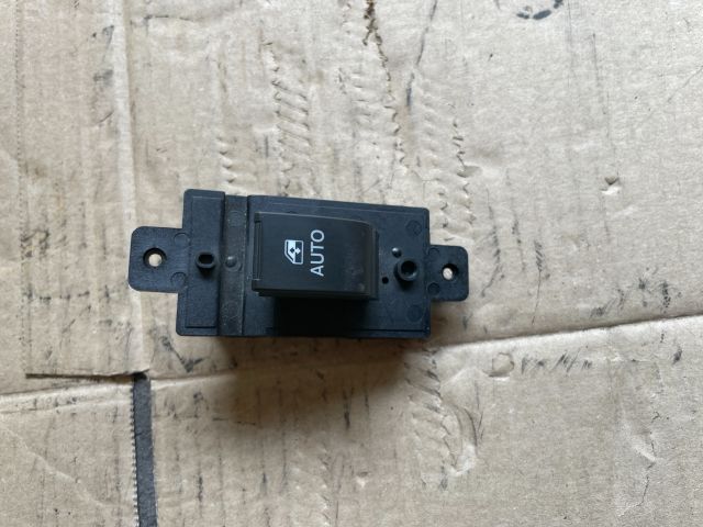 bontott OPEL ANTARA Jobb hátsó Ablakemelő Kapcsoló