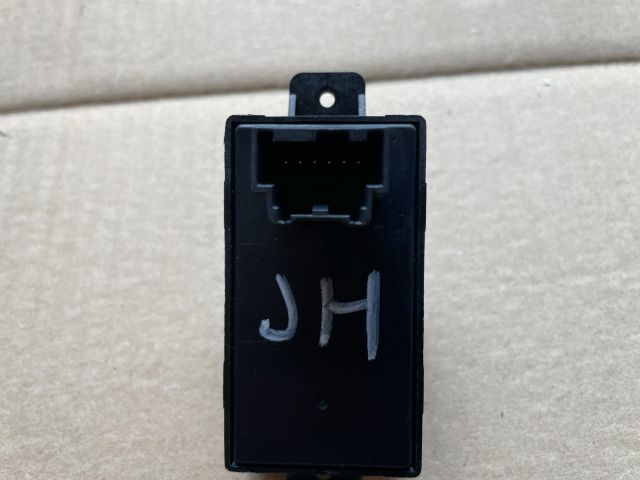 bontott OPEL ANTARA Jobb hátsó Ablakemelő Kapcsoló