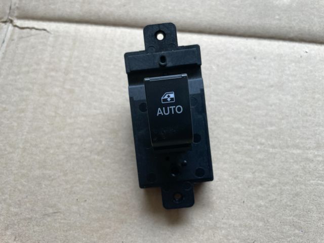 bontott OPEL ANTARA Jobb hátsó Ablakemelő Kapcsoló