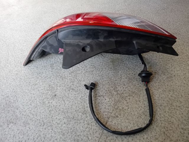 bontott OPEL ANTARA Jobb Hátsó Lámpa