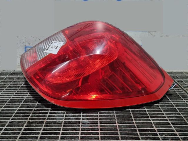 bontott OPEL ANTARA Jobb Hátsó Lámpa