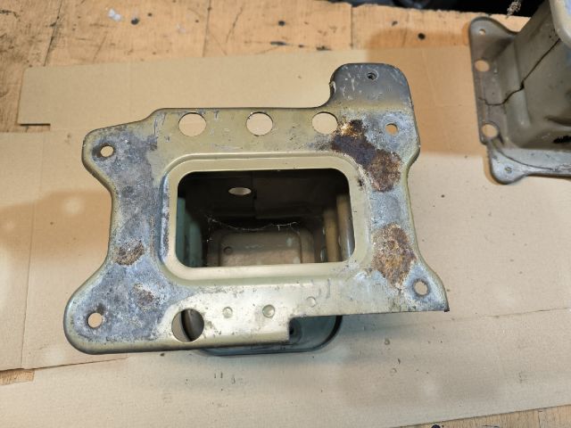 bontott OPEL ANTARA Jobb Lökhárító Tartó Nyúlványvég