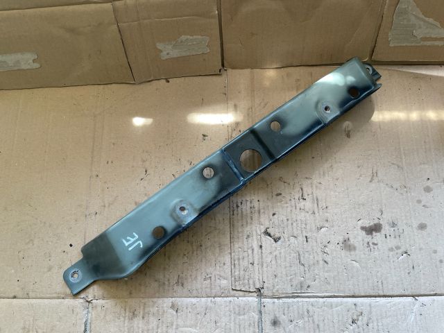 bontott OPEL ANTARA Jobb Sárvédő Oldaltartó