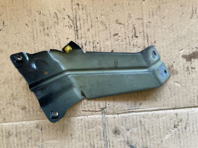 bontott OPEL ANTARA Jobb Sárvédő Oldaltartó