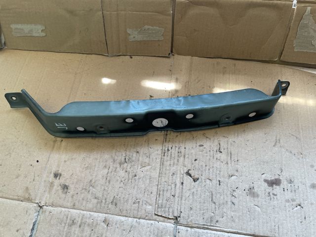 bontott OPEL ANTARA Jobb Sárvédő Oldaltartó