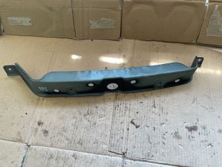 bontott OPEL ANTARA Jobb Sárvédő Oldaltartó