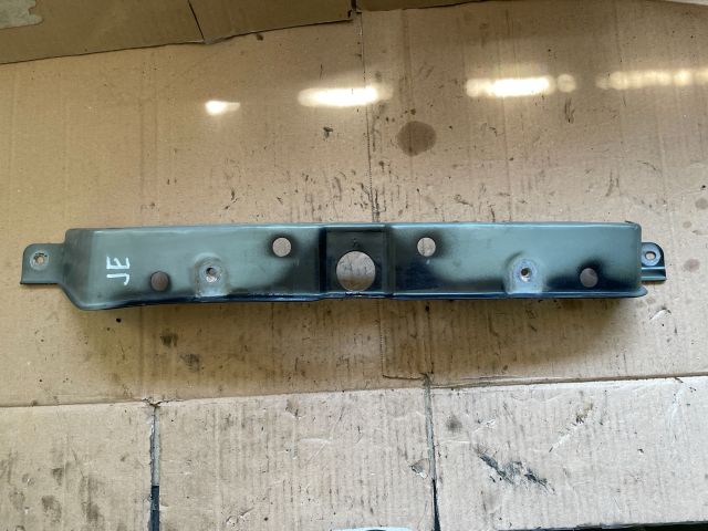 bontott OPEL ANTARA Jobb Sárvédő Oldaltartó