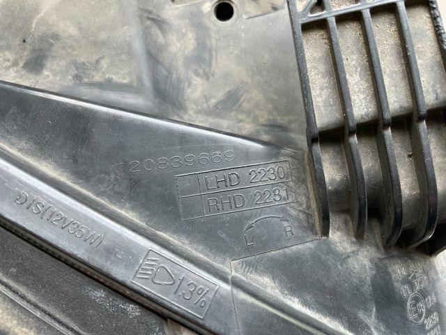 bontott OPEL ANTARA Jobb Xenon Fényszóró