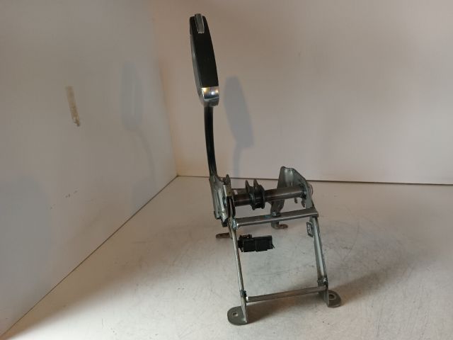 bontott OPEL ANTARA Kézifék Kar