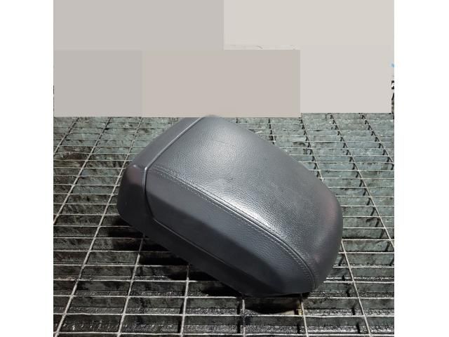 bontott OPEL ANTARA Könyöklő