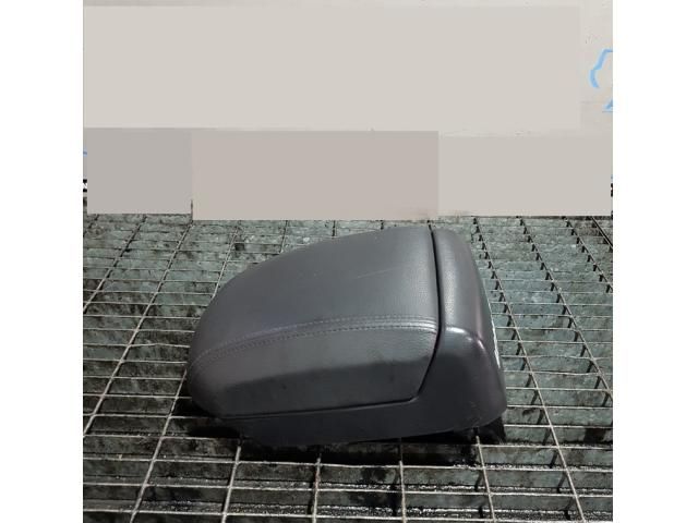 bontott OPEL ANTARA Könyöklő