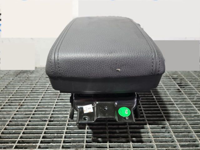 bontott OPEL ANTARA Könyöklő